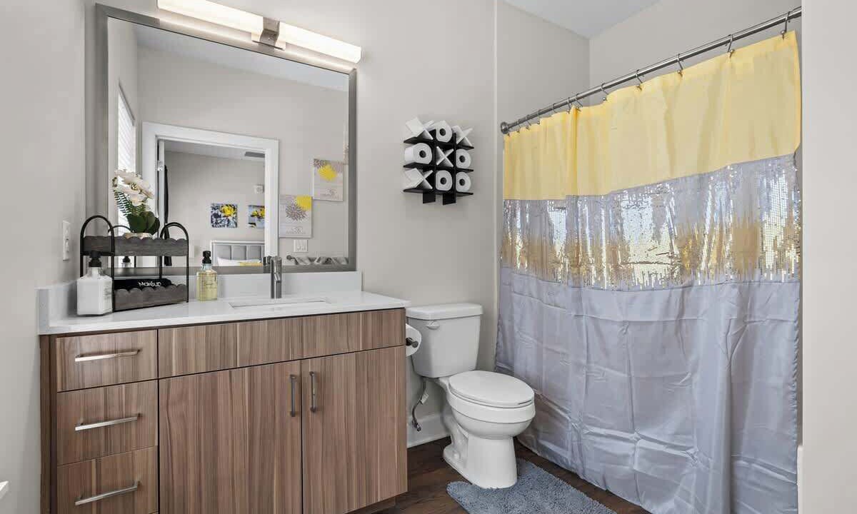 Photo of Bathroom in Eighth Avenue
