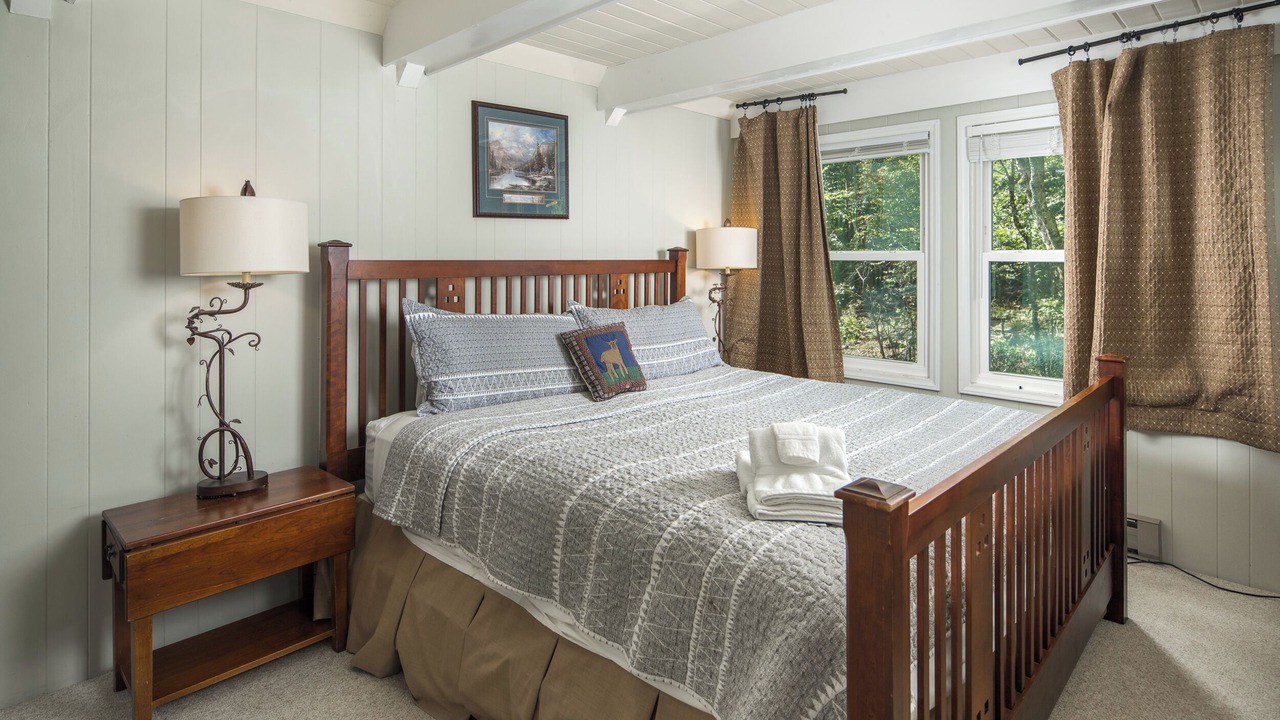 Photo of Bedroom in Beech Mountain