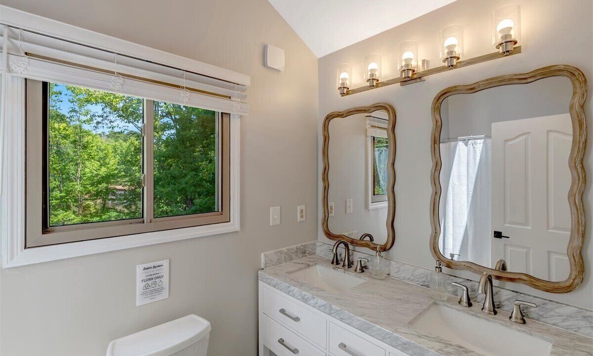 Photo of Bathroom in Henrico