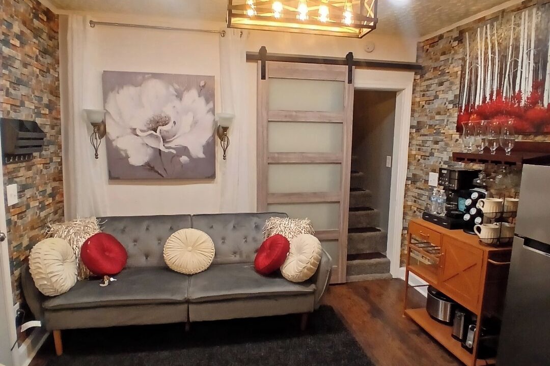 Photo of Livingroom in Southeast Raleigh