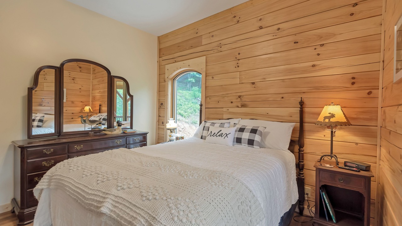 Photo of Bedroom in Buck Mountain