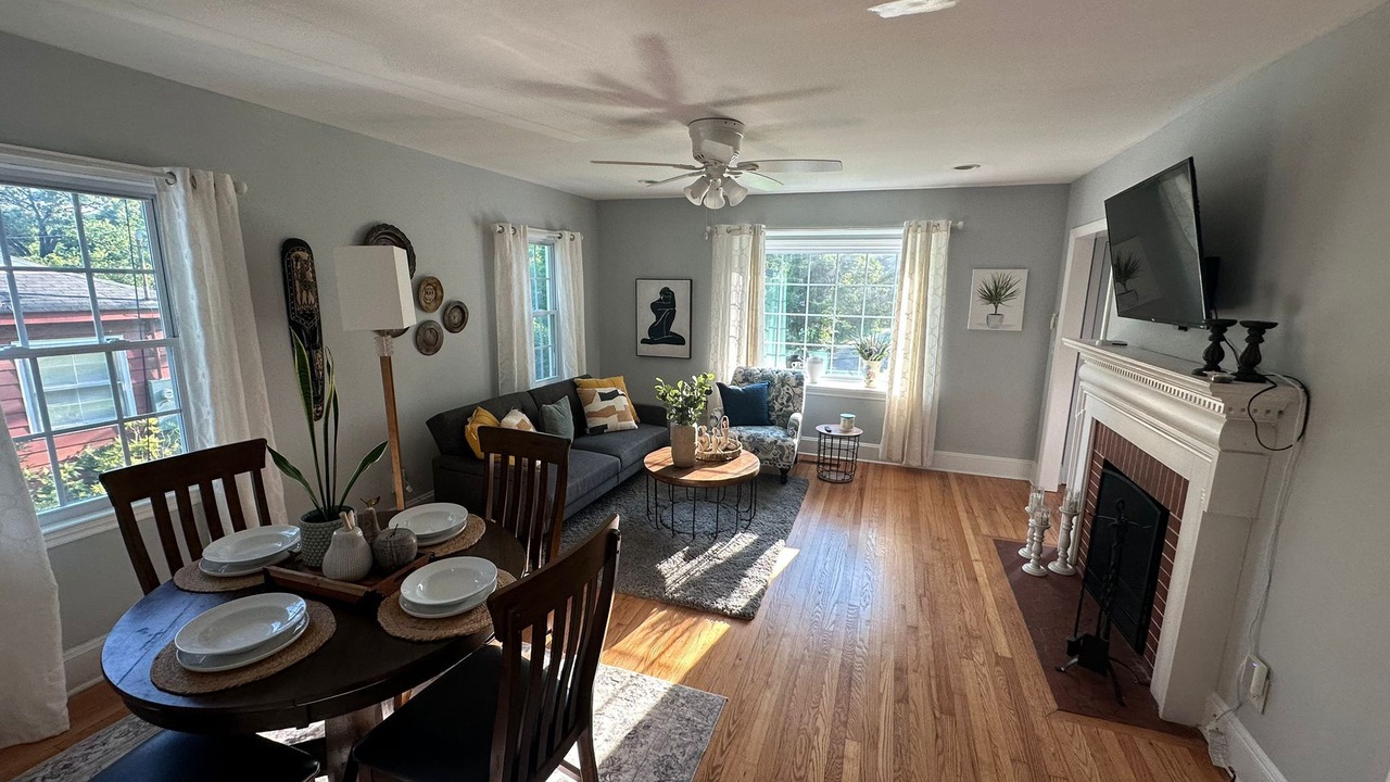 Photo of Livingroom in Terry Sanford