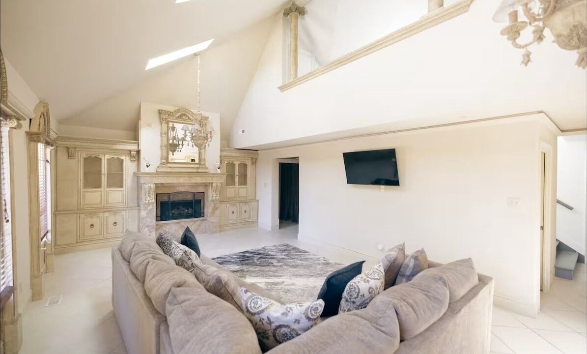 Photo of Livingroom in Harrisburg