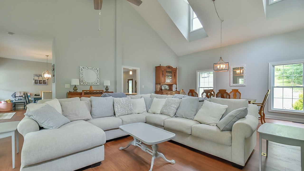 Photo of Livingroom in Semora