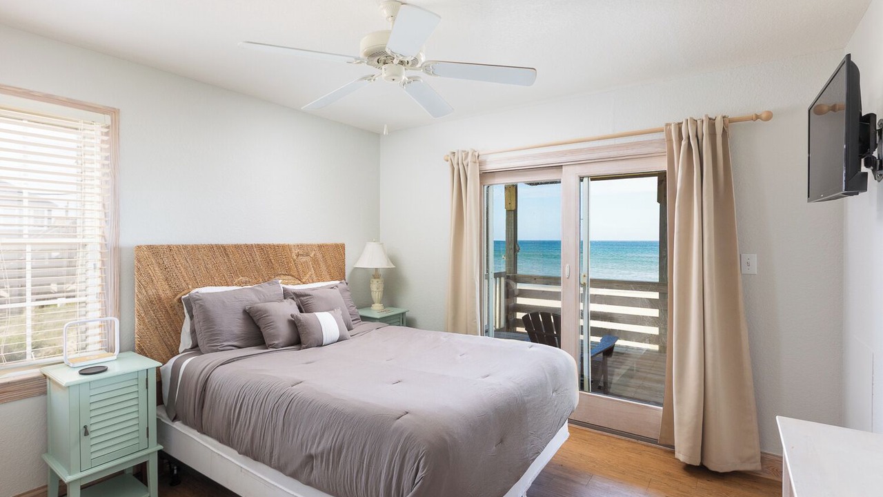 Photo of Bedroom in Rodanthe