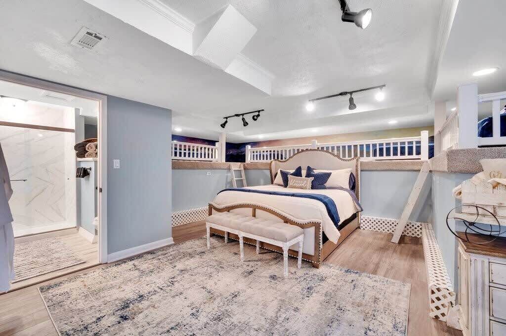 Photo of Bedroom in Candler
