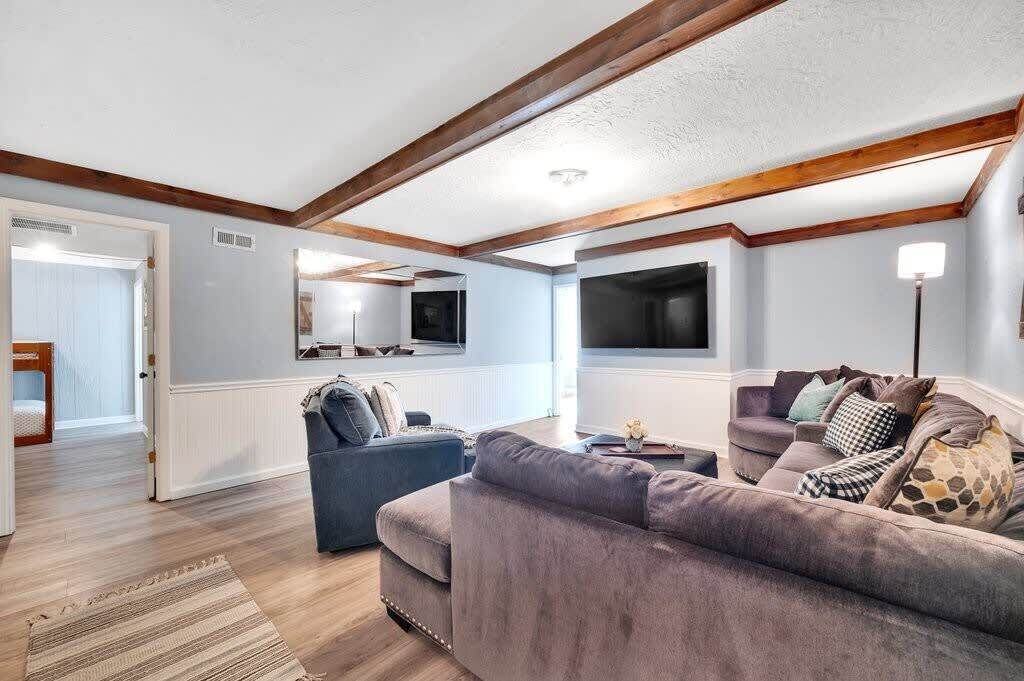 Photo of Bedroom in Candler