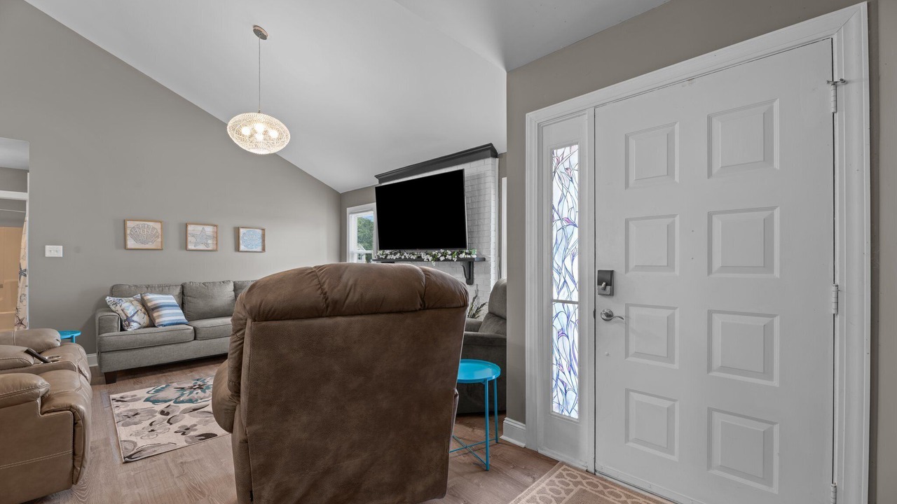 Photo of Livingroom in Fairfield Harbour