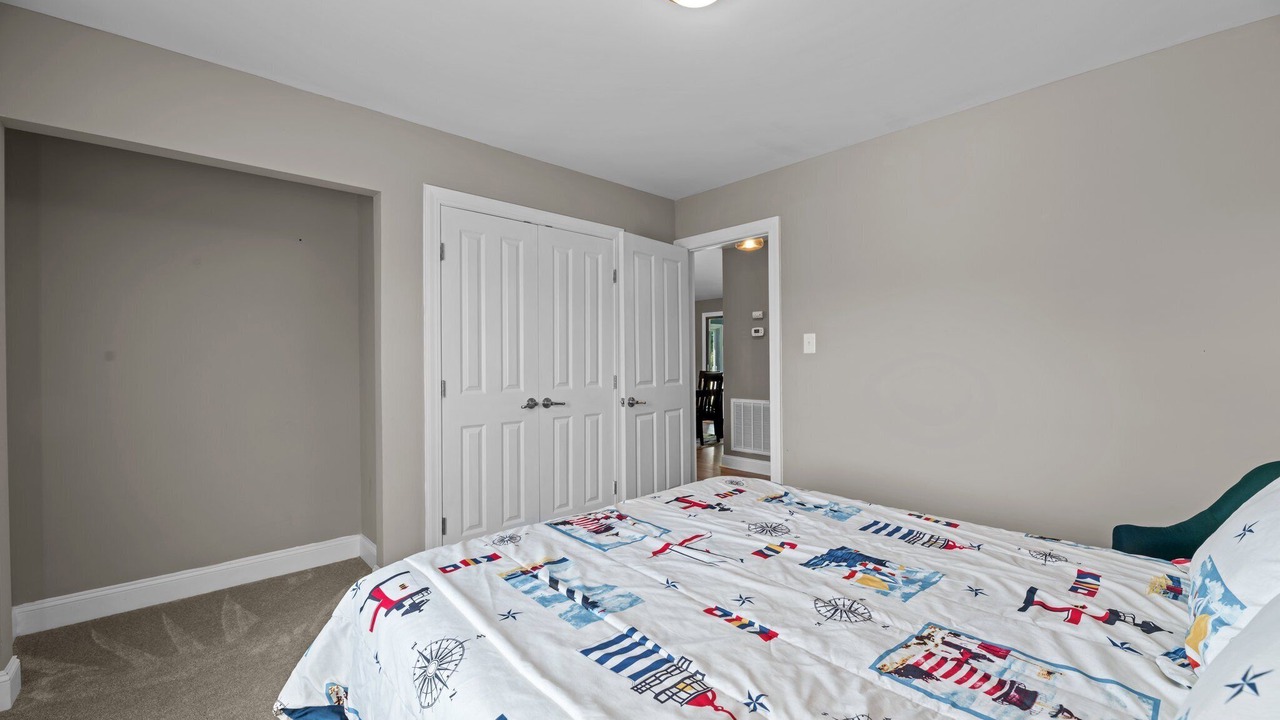 Photo of Bedroom in Fairfield Harbour
