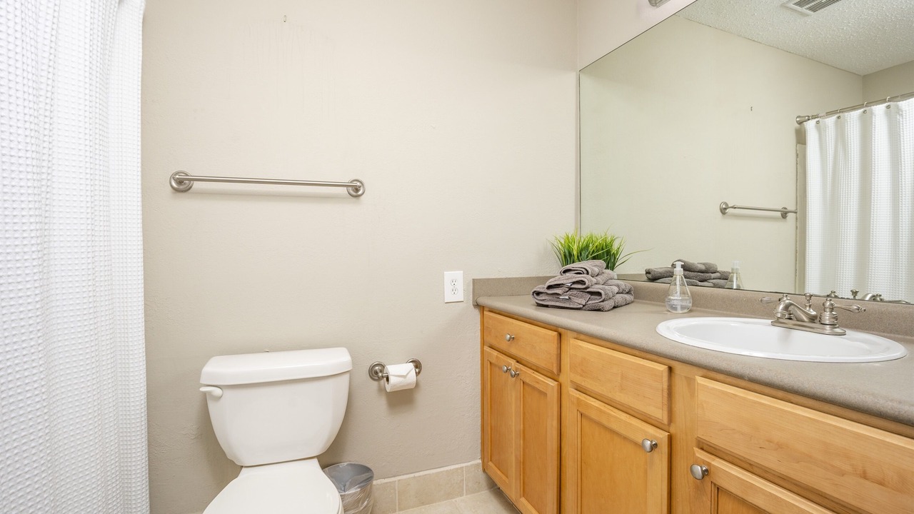 Photo of Bathroom in Meadowbrook