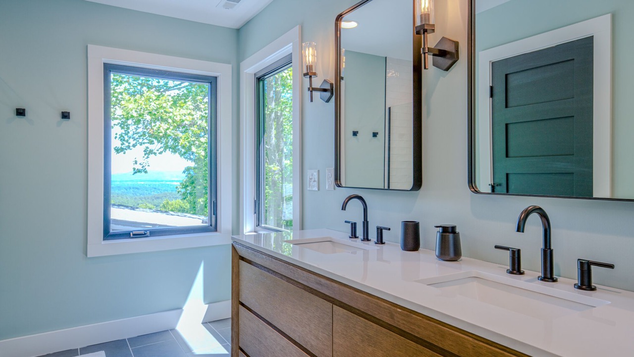 Photo of Bathroom in Zirconia