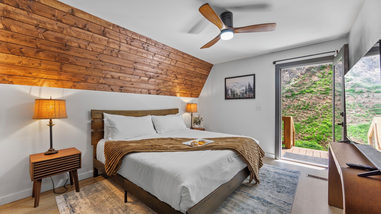 Photo of Bedroom in Maggie Valley