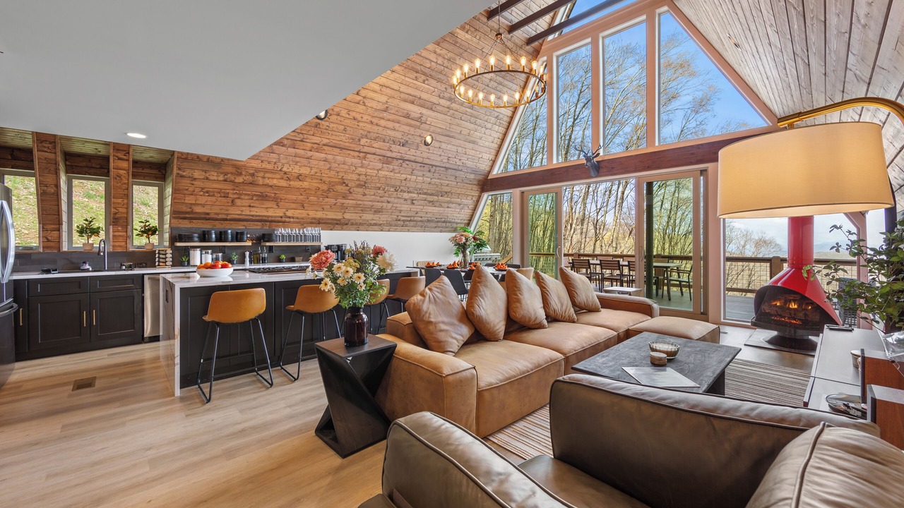 Photo of Livingroom in Maggie Valley