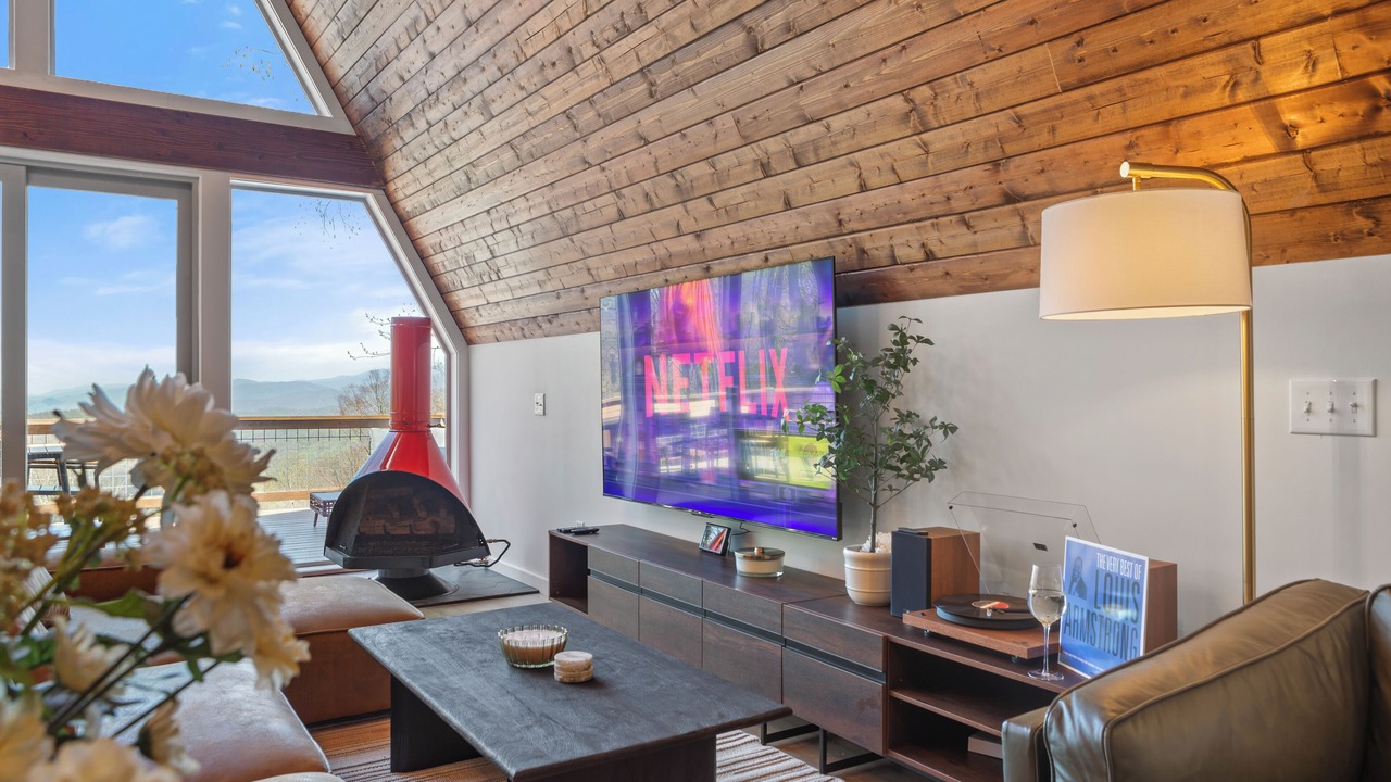 Photo of Livingroom in Maggie Valley