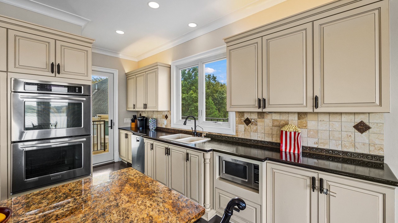 Photo of Kitchen in Steele Creek