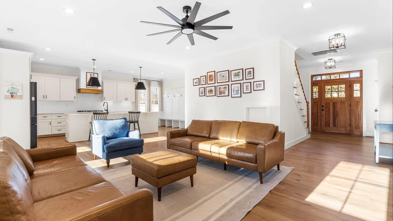 Photo of Livingroom in Clayton