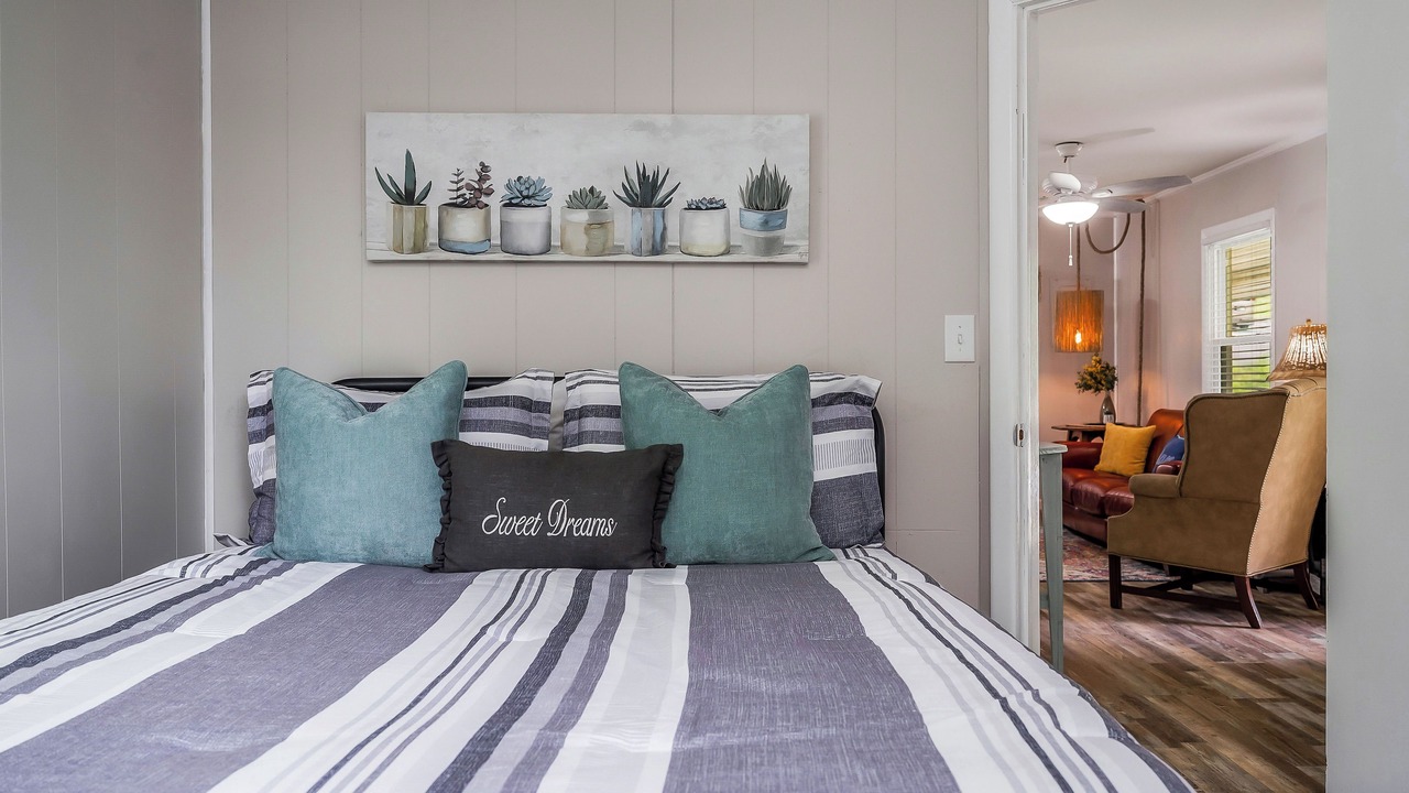 Photo of Bedroom in Smithville