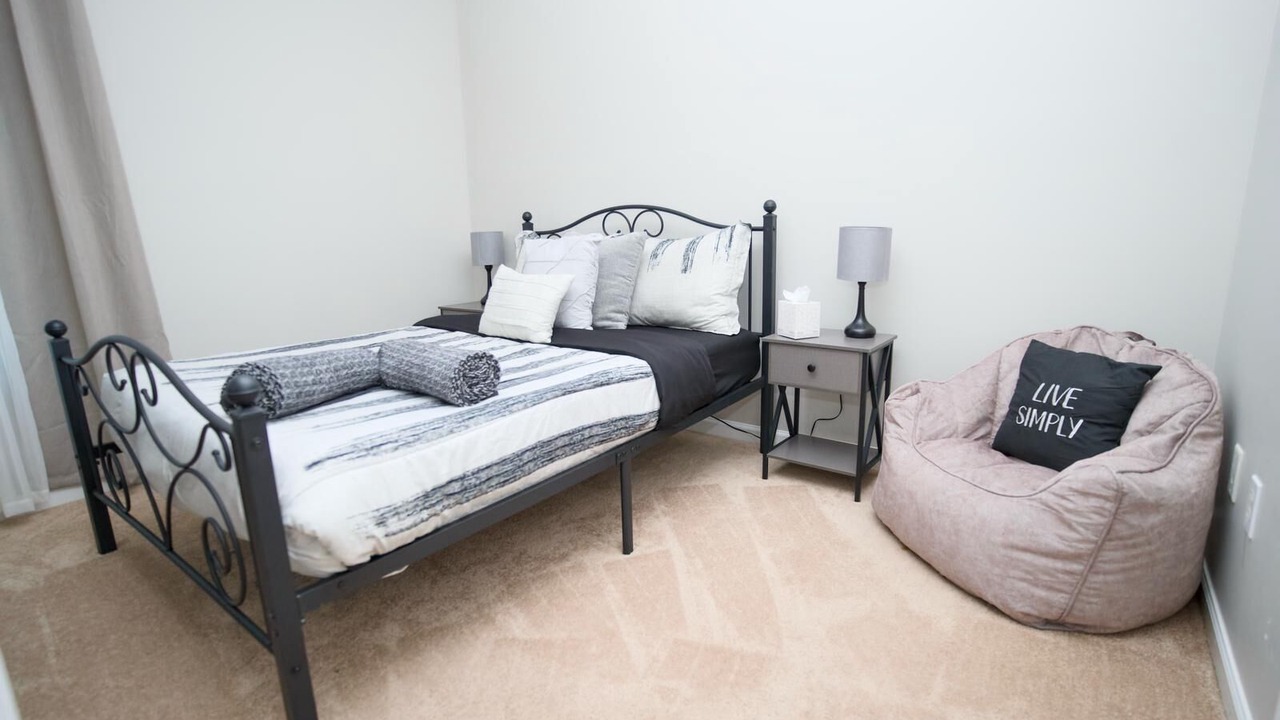 Photo of Bedroom in Southeast Raleigh