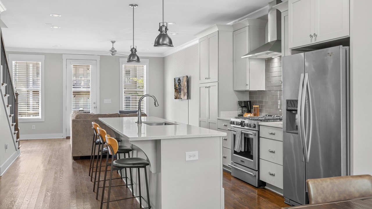 Photo of Kitchen in Eighth Avenue