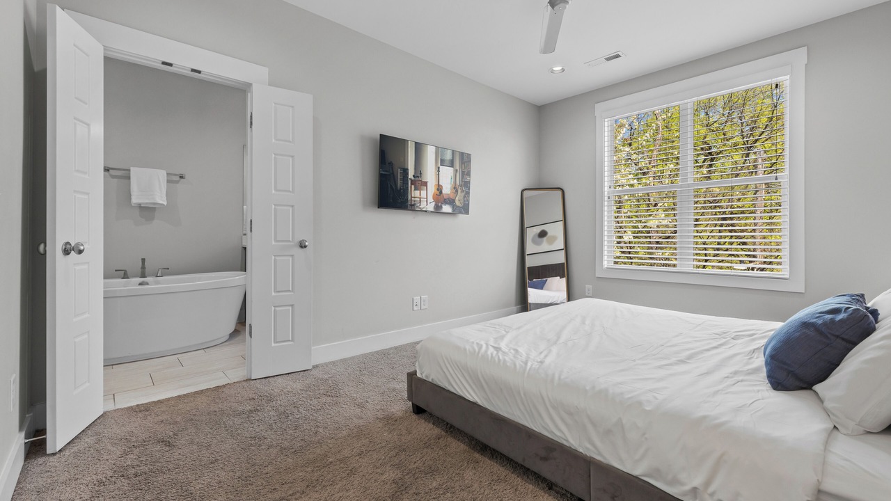 Photo of Bedroom in Eighth Avenue