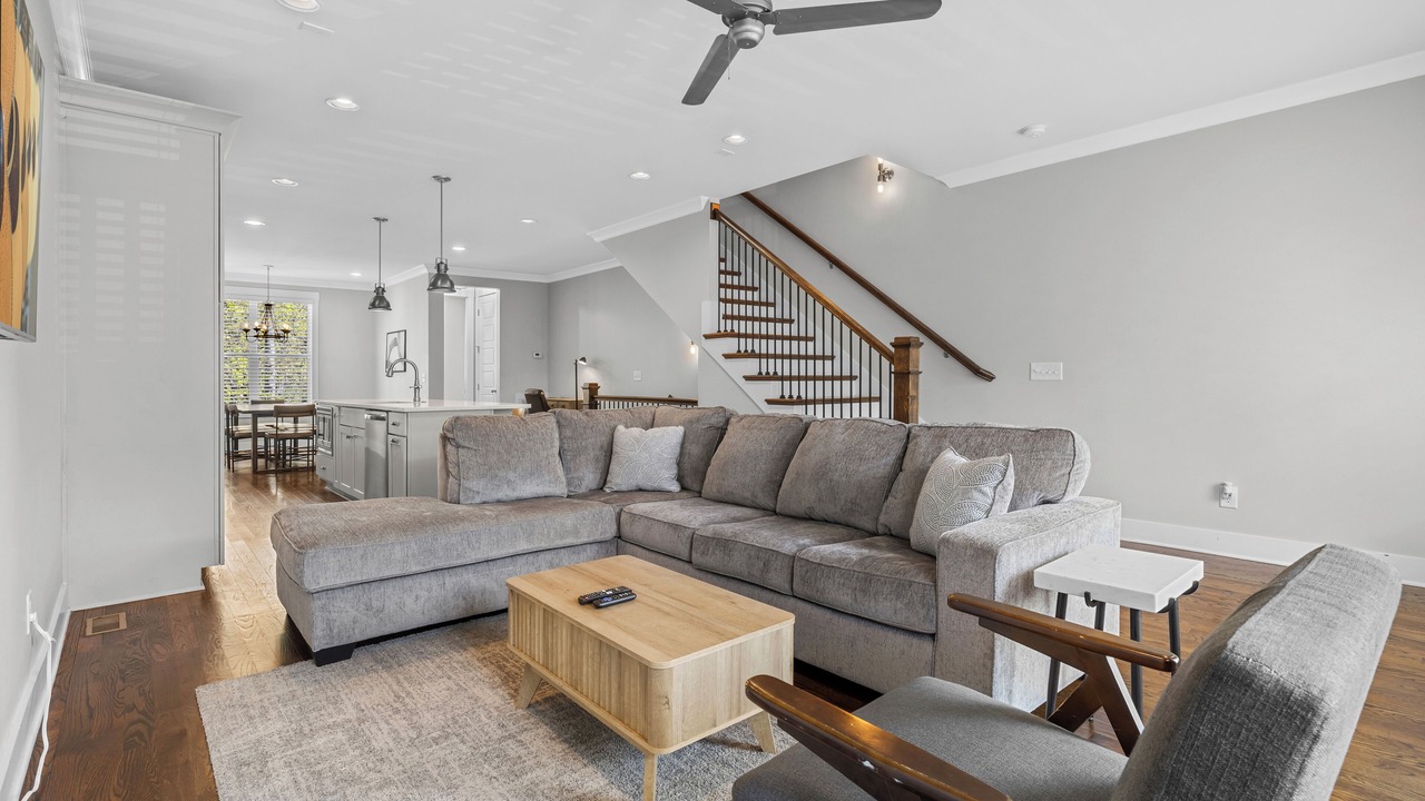 Photo of Livingroom in Eighth Avenue