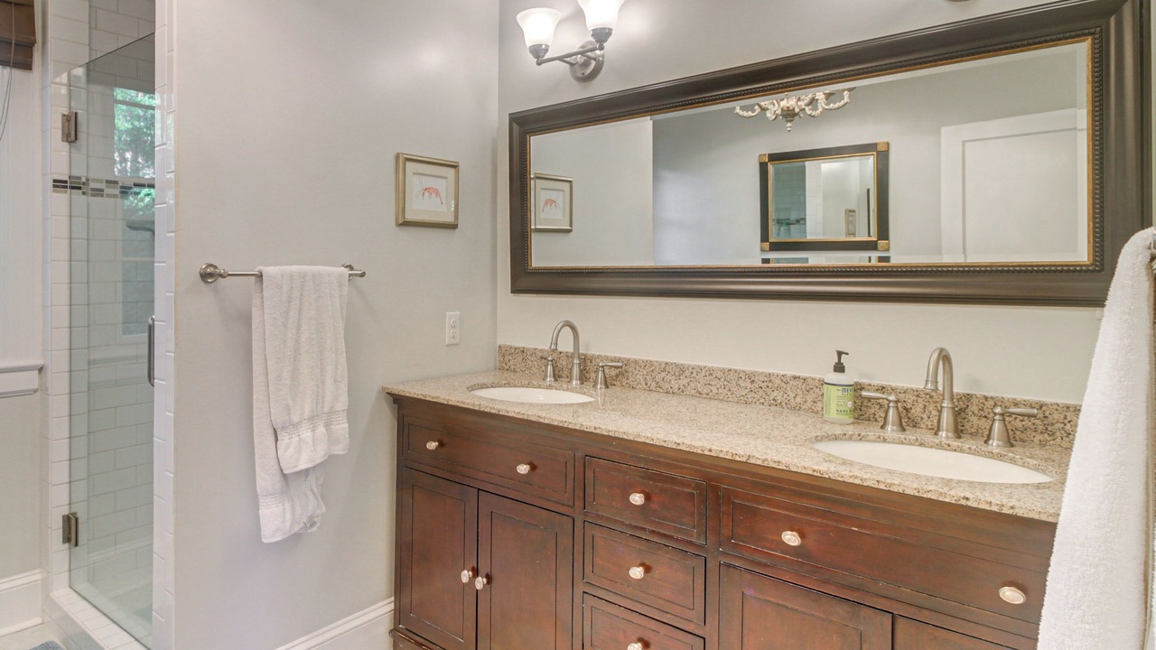 Photo of Bathroom in Belmont Historic District