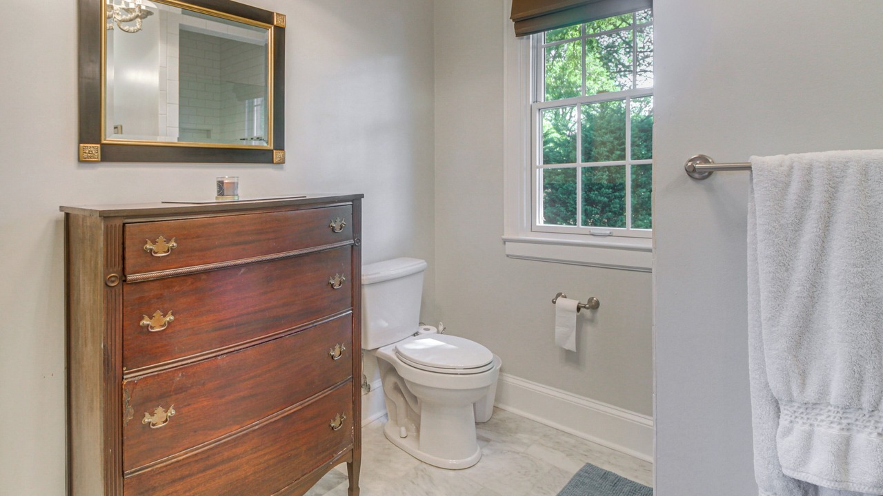 Photo of Bathroom in Belmont Historic District