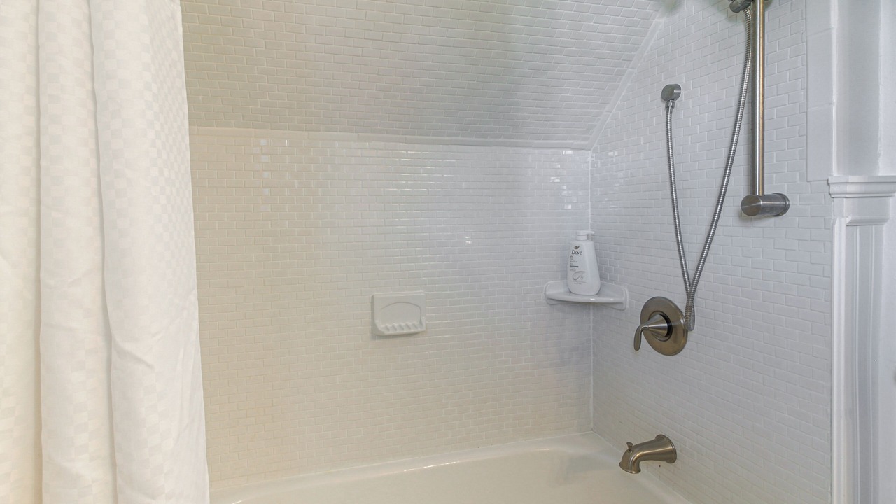 Photo of Bathroom in Belmont Historic District