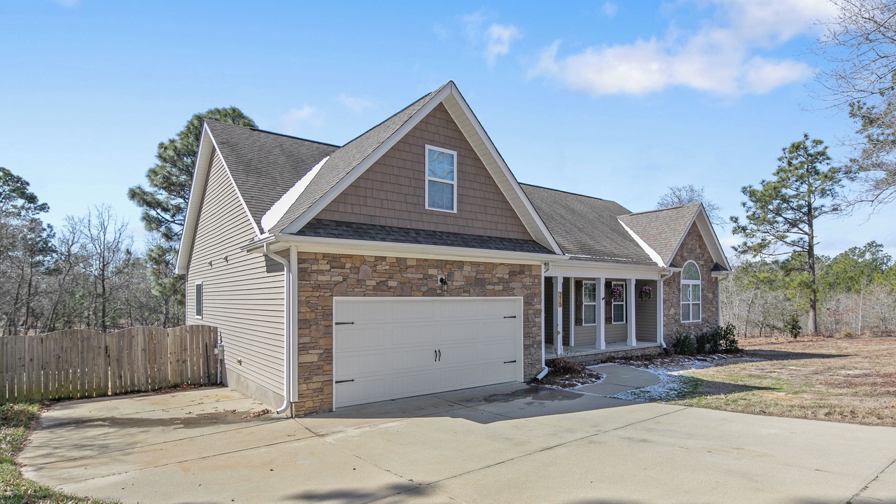 Photo of Outdoor in Olivia