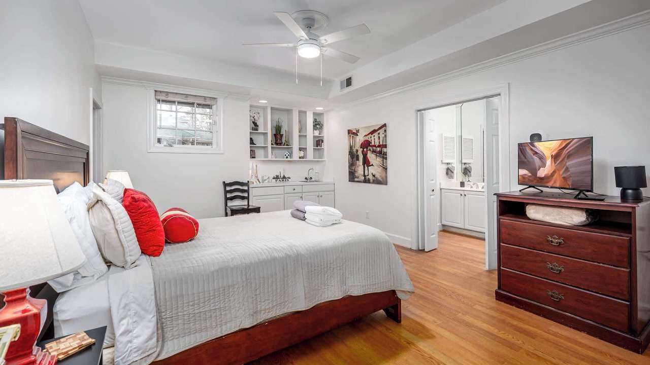 Photo of Bedroom in Chapel Hill