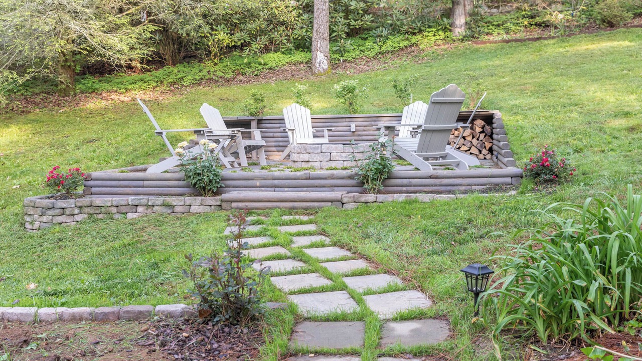 Photo of Patio Balcony in Mirror Lake