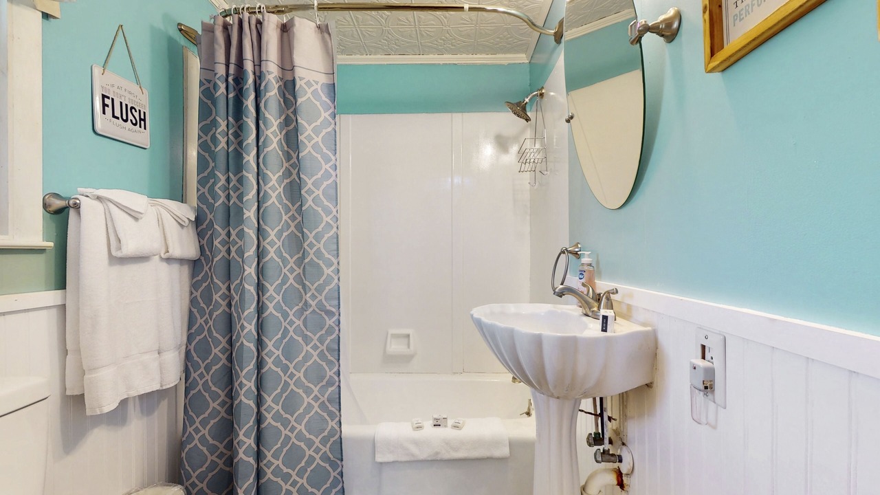 Photo of Bathroom in Beaufort
