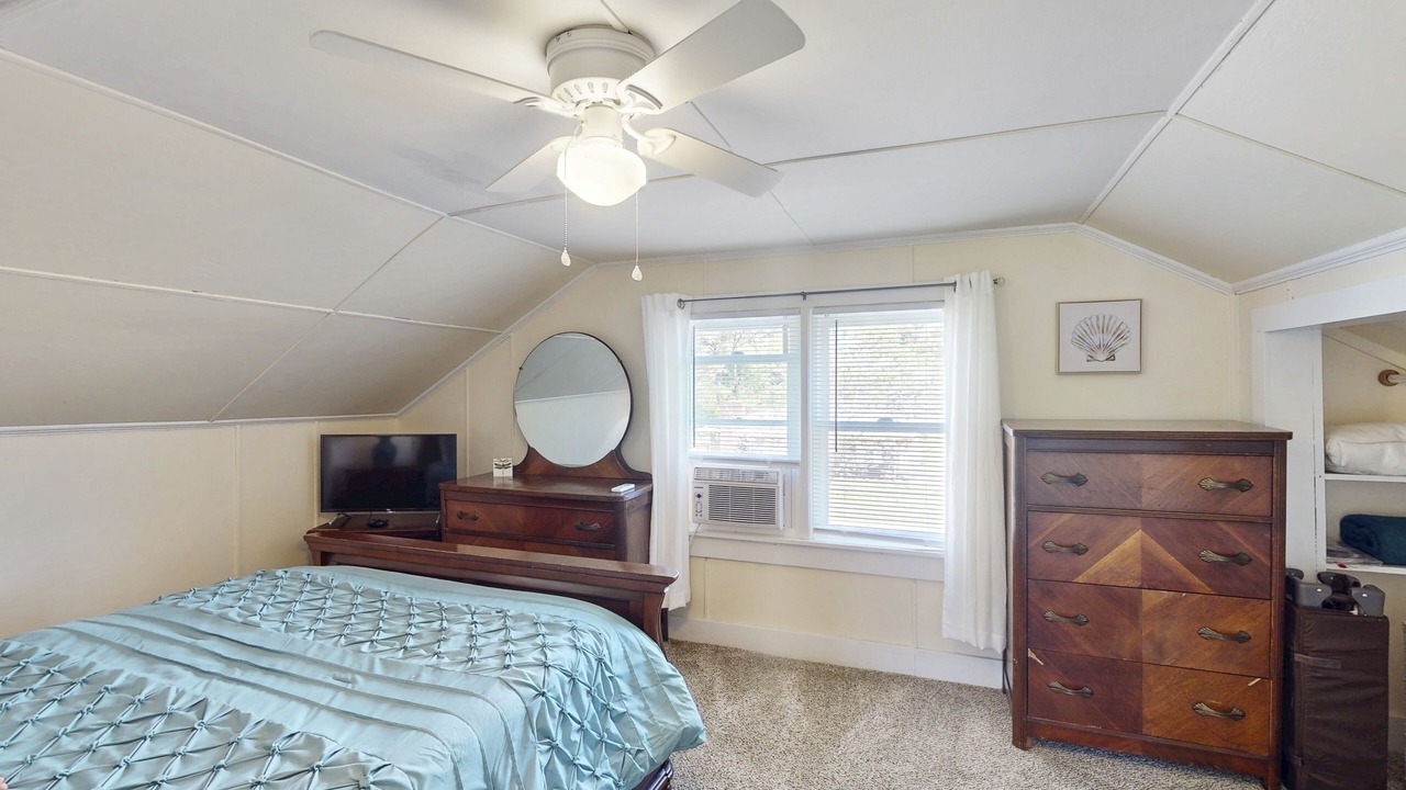 Photo of Bedroom in Beaufort