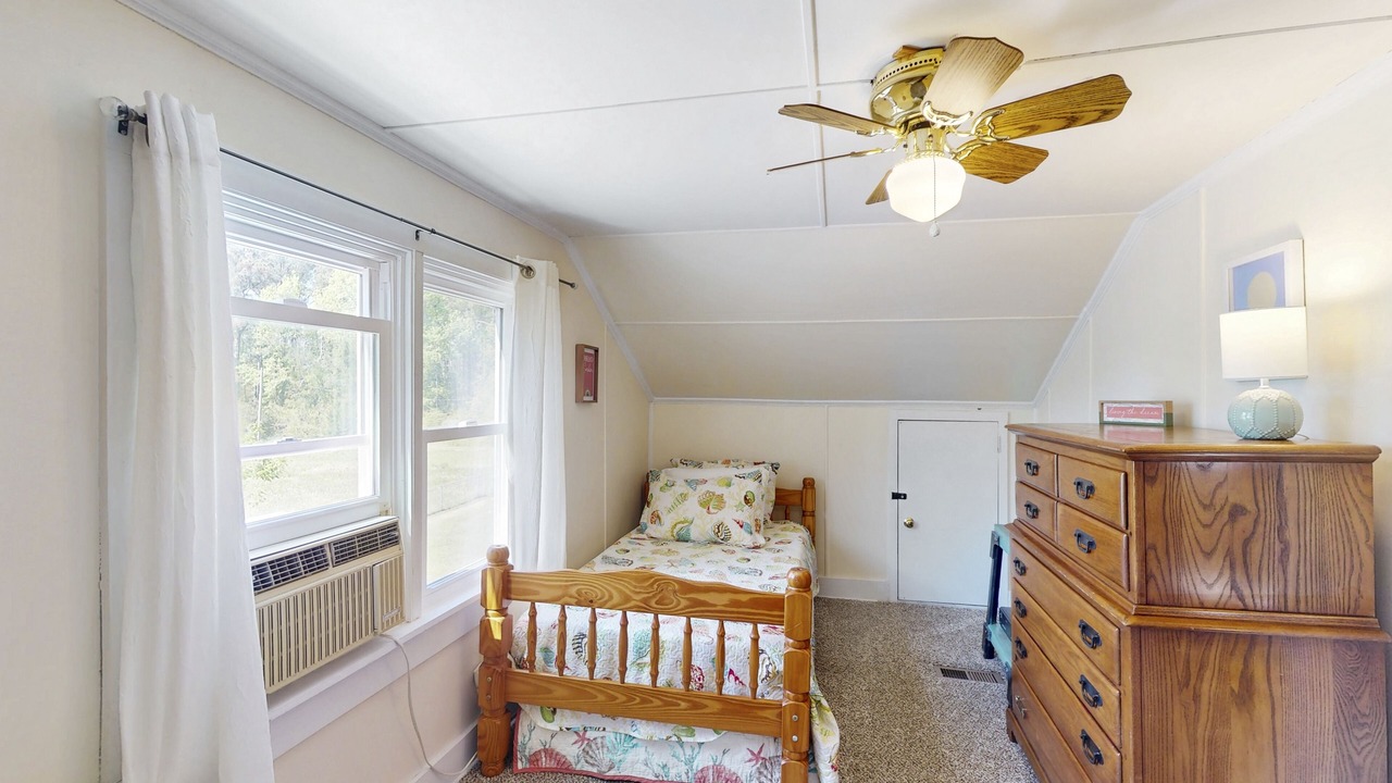 Photo of Bedroom in Beaufort
