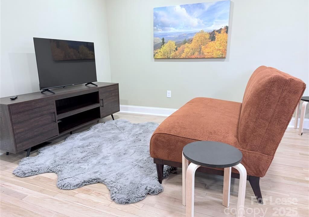 Photo of Livingroom in Jackson Park