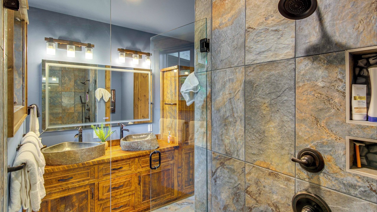 Photo of Bathroom in Glenville