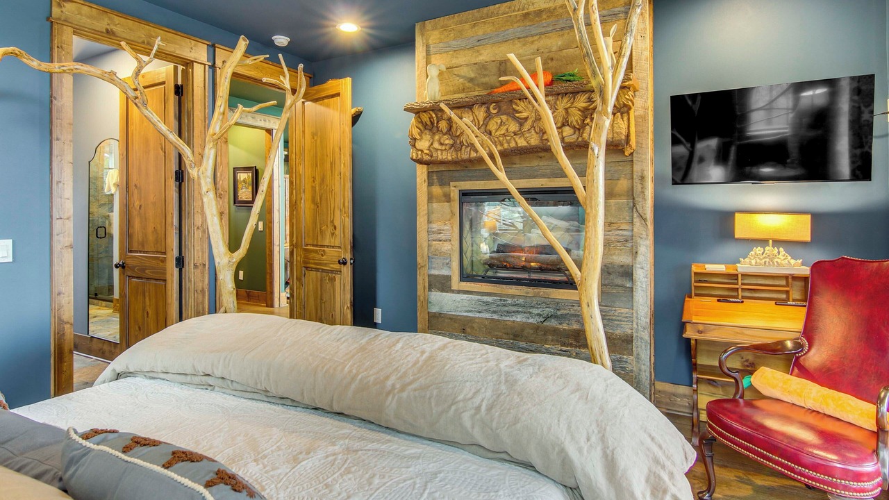 Photo of Bedroom in Glenville