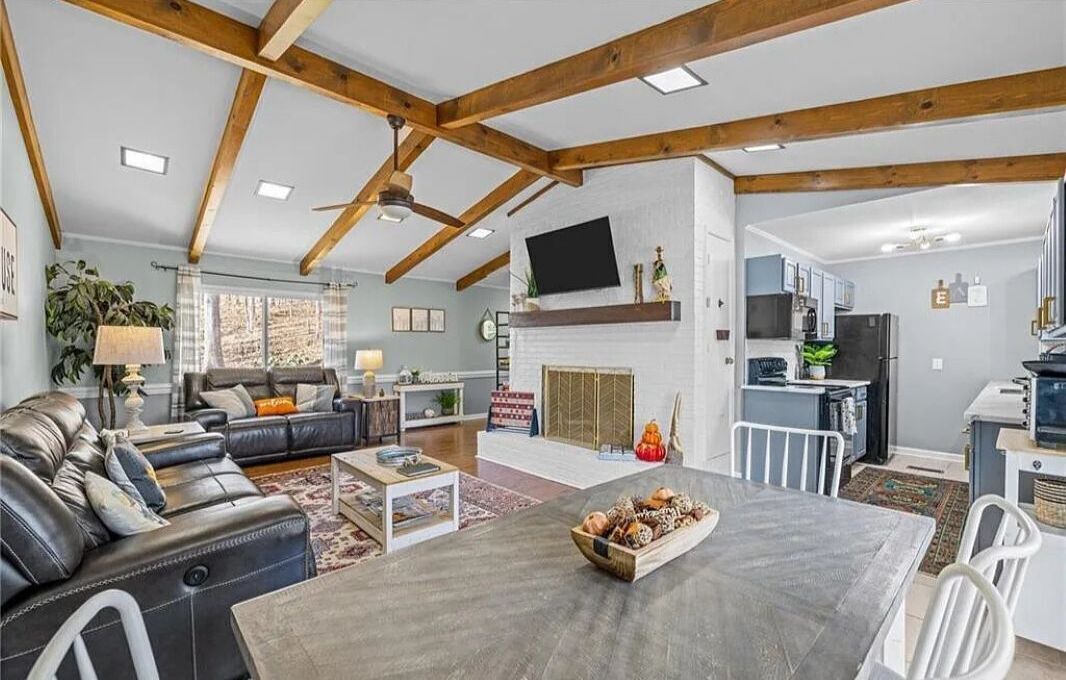 Photo of Livingroom in Semora