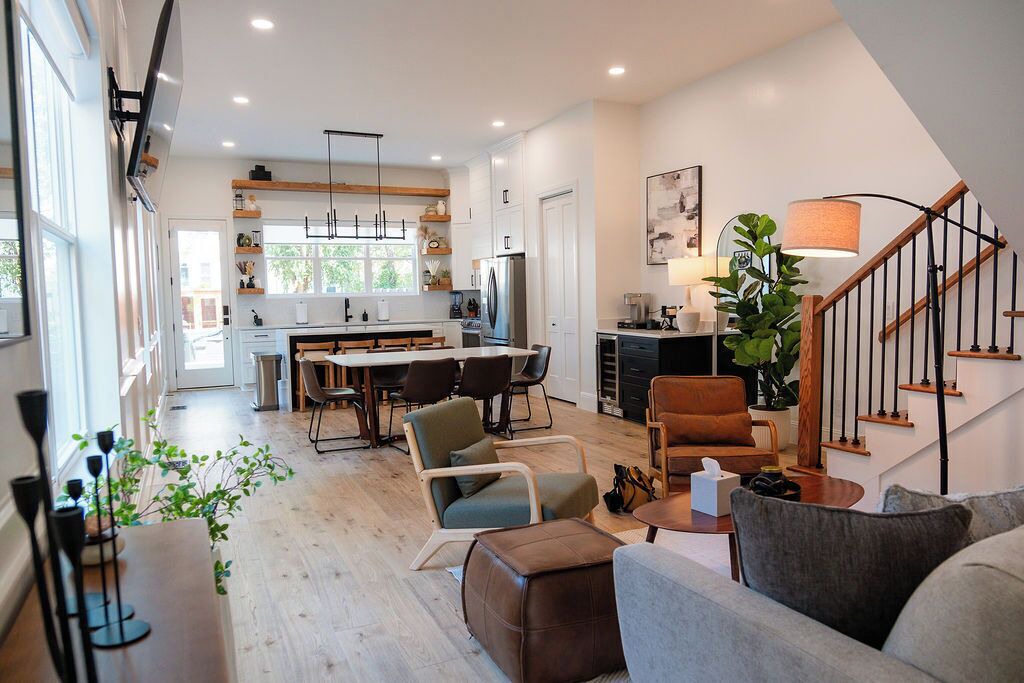 Photo of Livingroom in East Hill