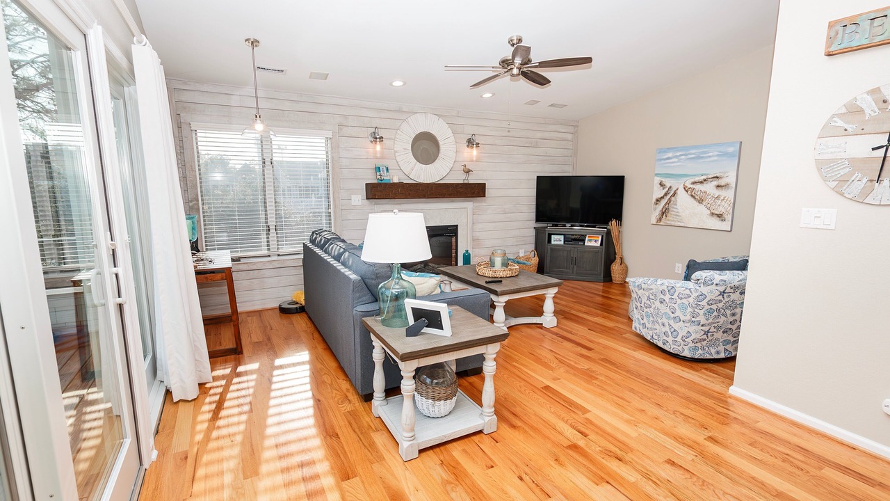 Photo of Livingroom in Corolla Light