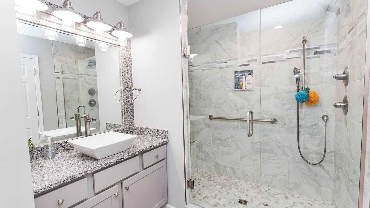 Photo of Bathroom in Corolla Light