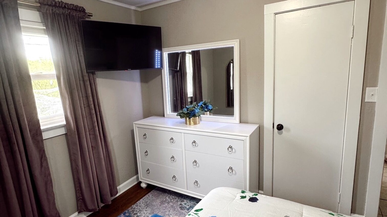 Photo of Bedroom in Hickory