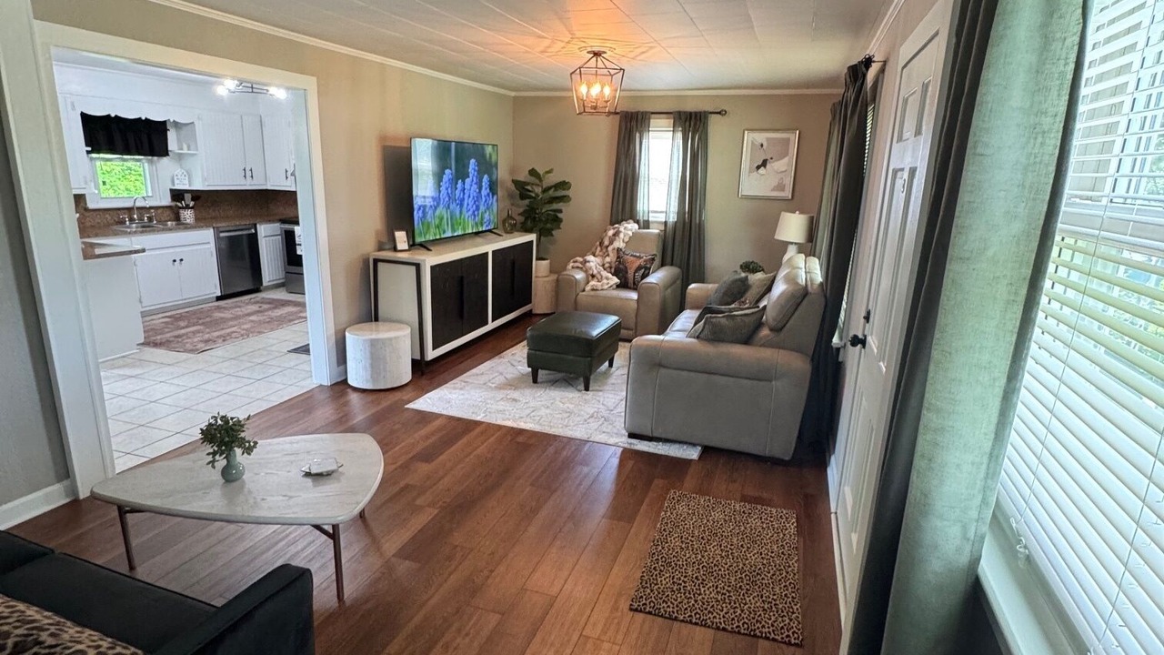 Photo of Livingroom in Hickory