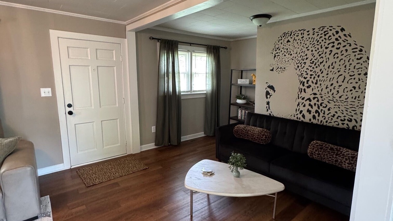 Photo of Livingroom in Hickory