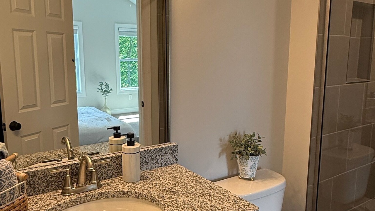 Photo of Bathroom in Nebo