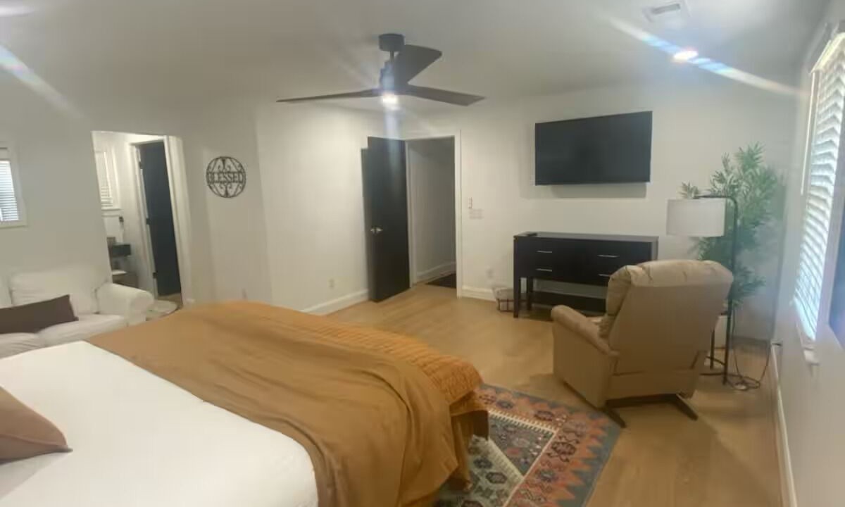 Photo of Bedroom in Jonesville