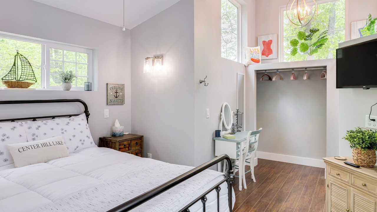 Photo of Bedroom in Smithville