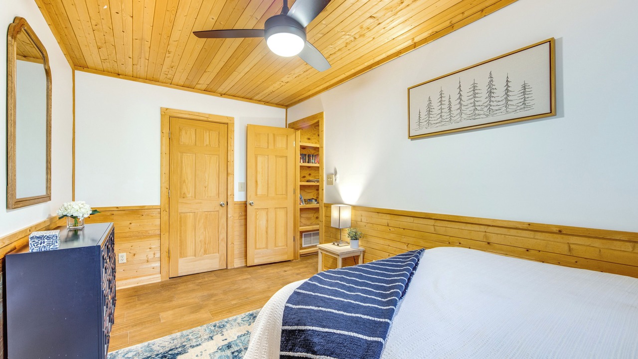 Photo of Bedroom in Balsam