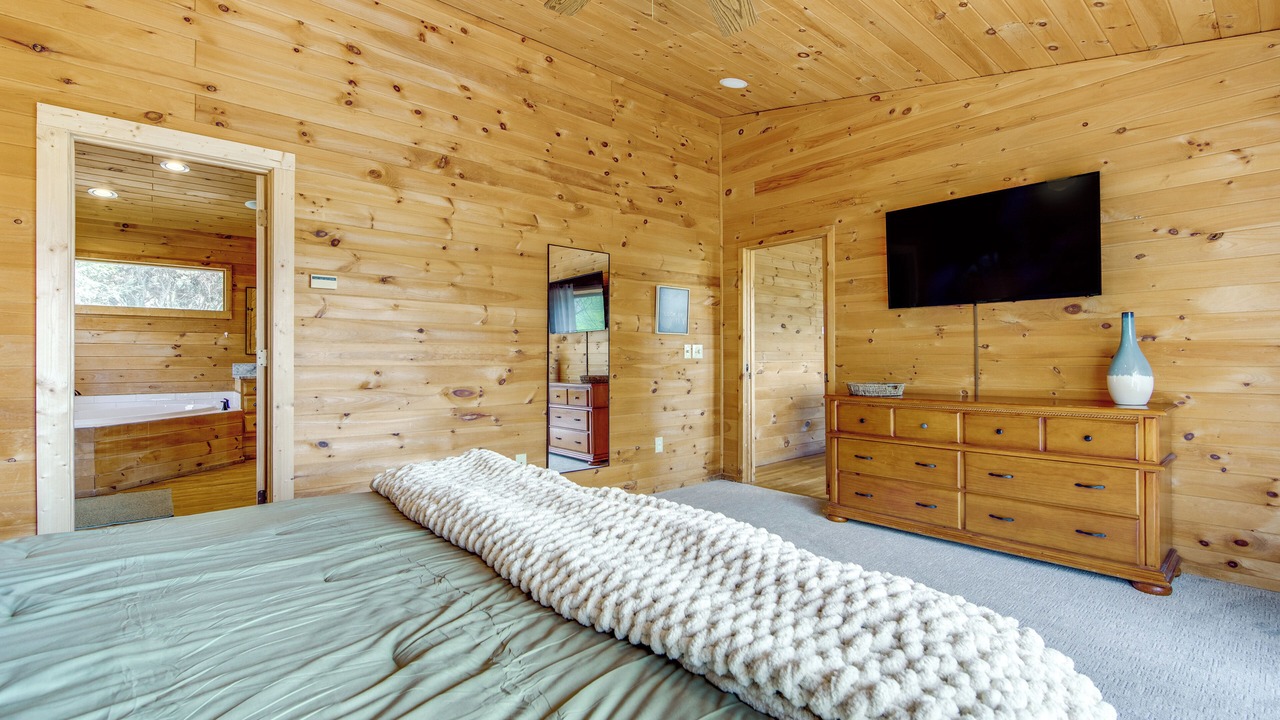 Photo of Bedroom in Balsam
