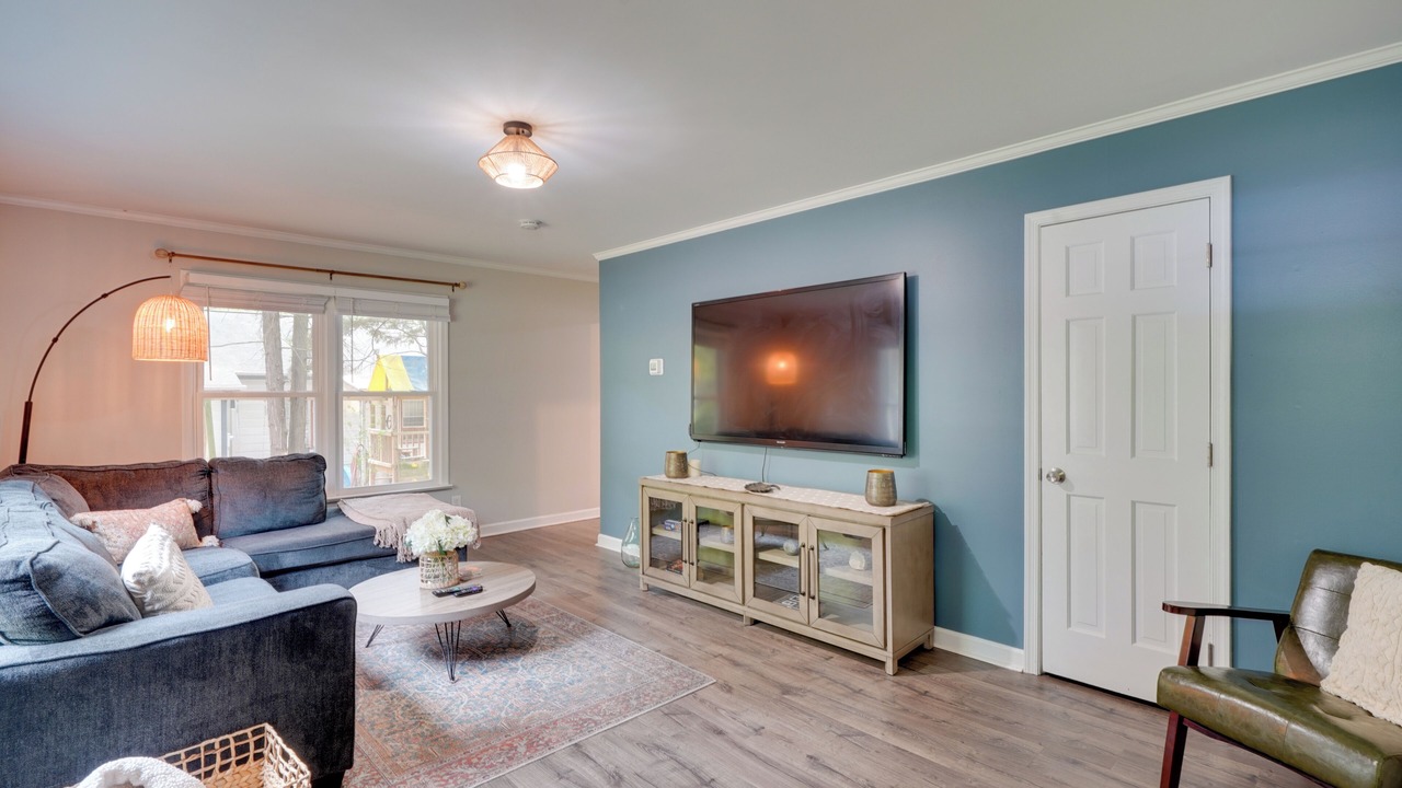 Photo of Livingroom in North Raleigh